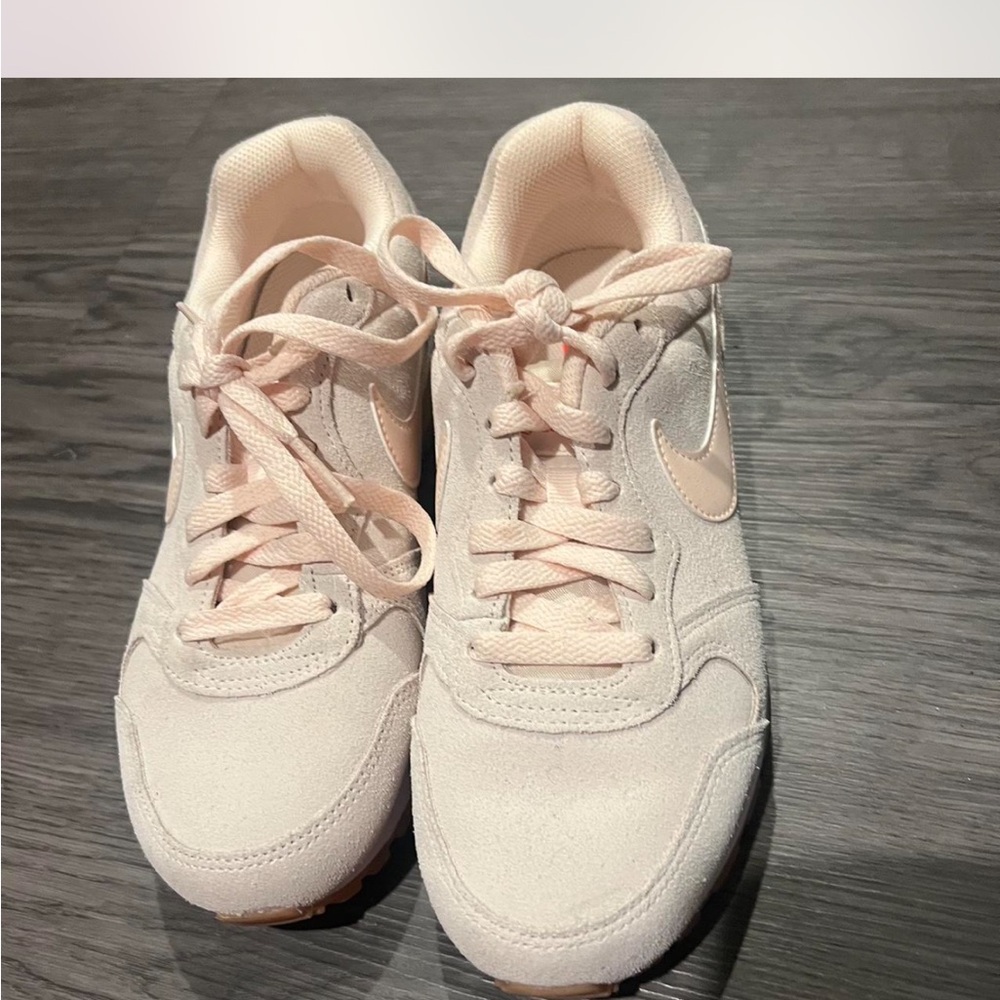 Nike women’s shoes size 6